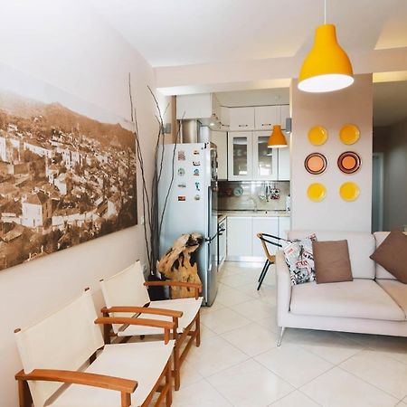 Large Apartment Near The Seaside Boulevard Lungomare Vlorë Eksteriør billede