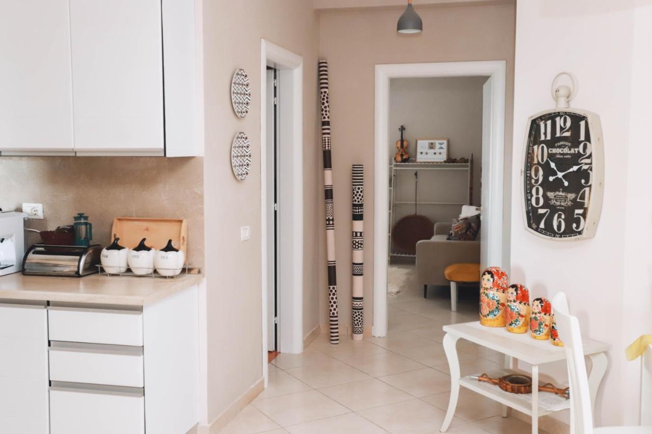Large Apartment Near The Seaside Boulevard Lungomare Vlorë Eksteriør billede