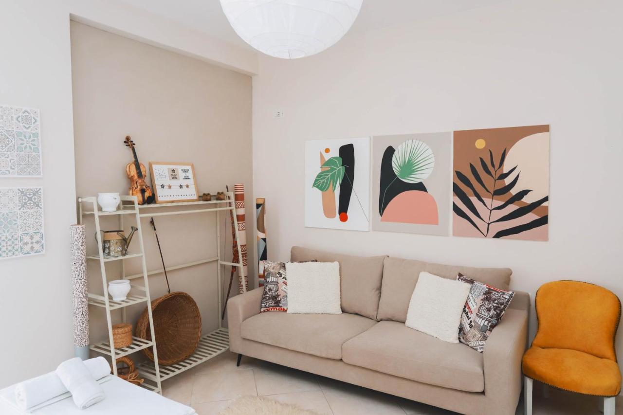 Large Apartment Near The Seaside Boulevard Lungomare Vlorë Eksteriør billede